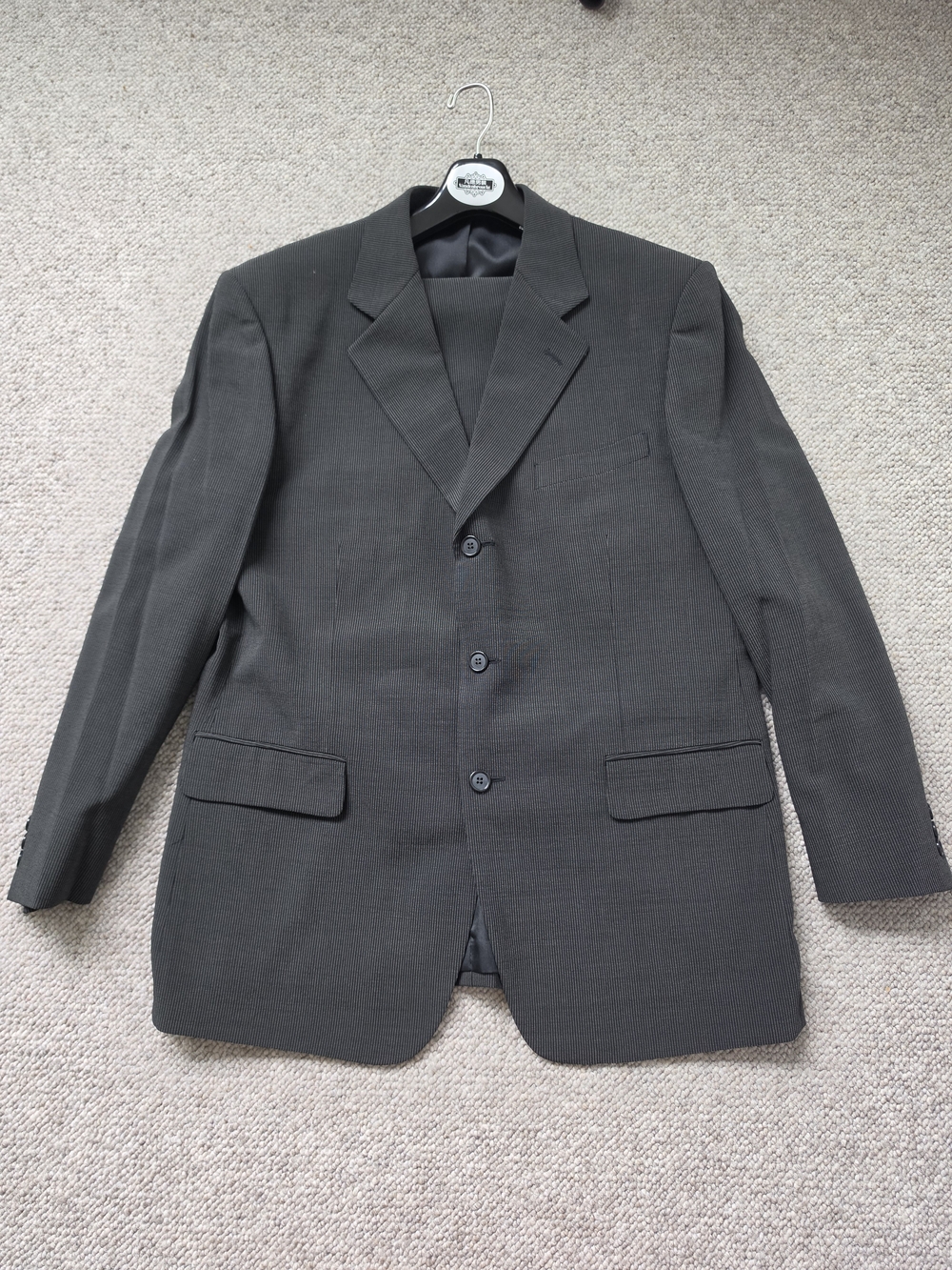 Classic charcoal gray fine pinstripe suit jacket Luigi Botto 42S + 34 (Pants)